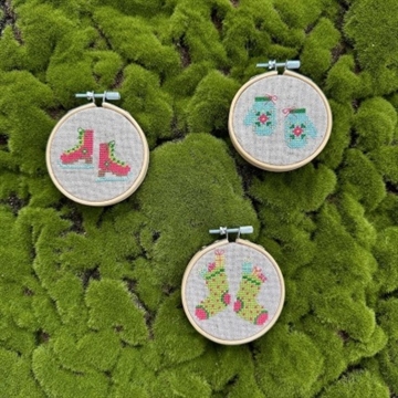 2046-3 colorful juleophæng-PompStitch